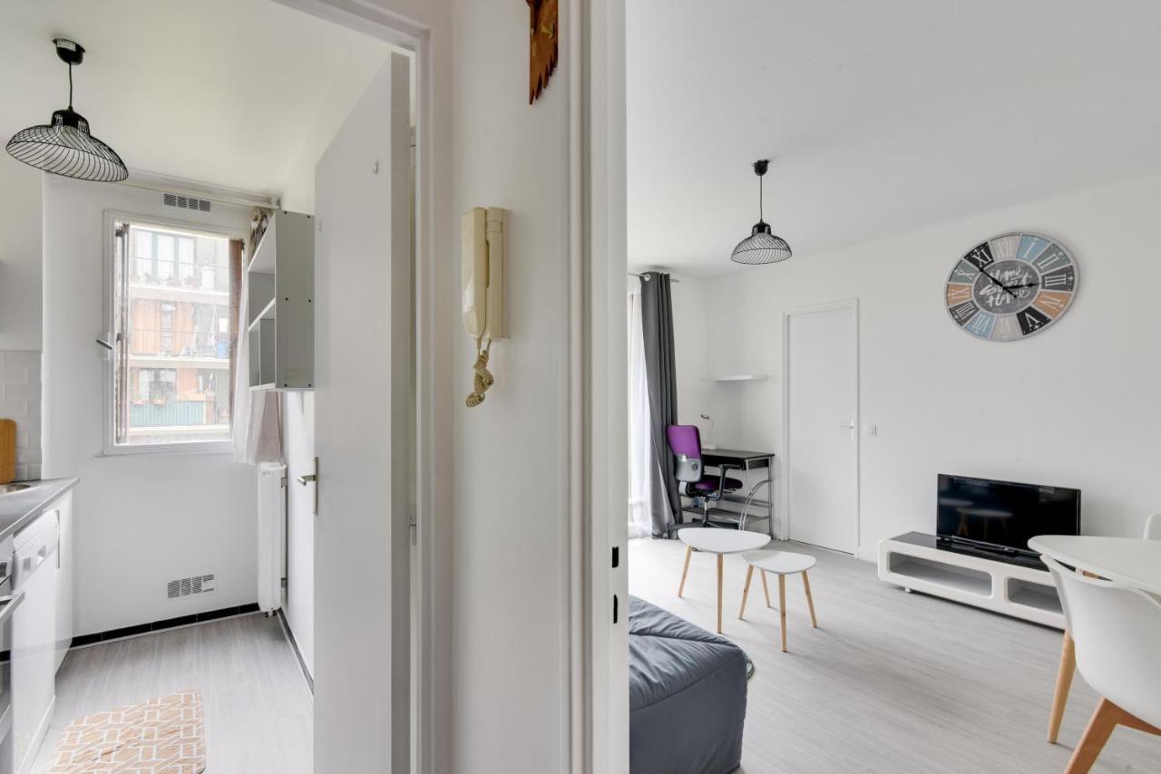 Budget Apart With Balcony Near Paris Apartment Bondy Bagian luar foto